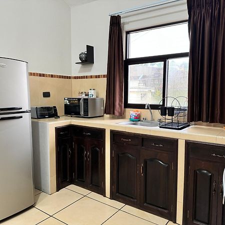 Amplio Apartamento, En Colonia Cerezos, Tercer Nivel Leilighet Quetzaltenango Eksteriør bilde