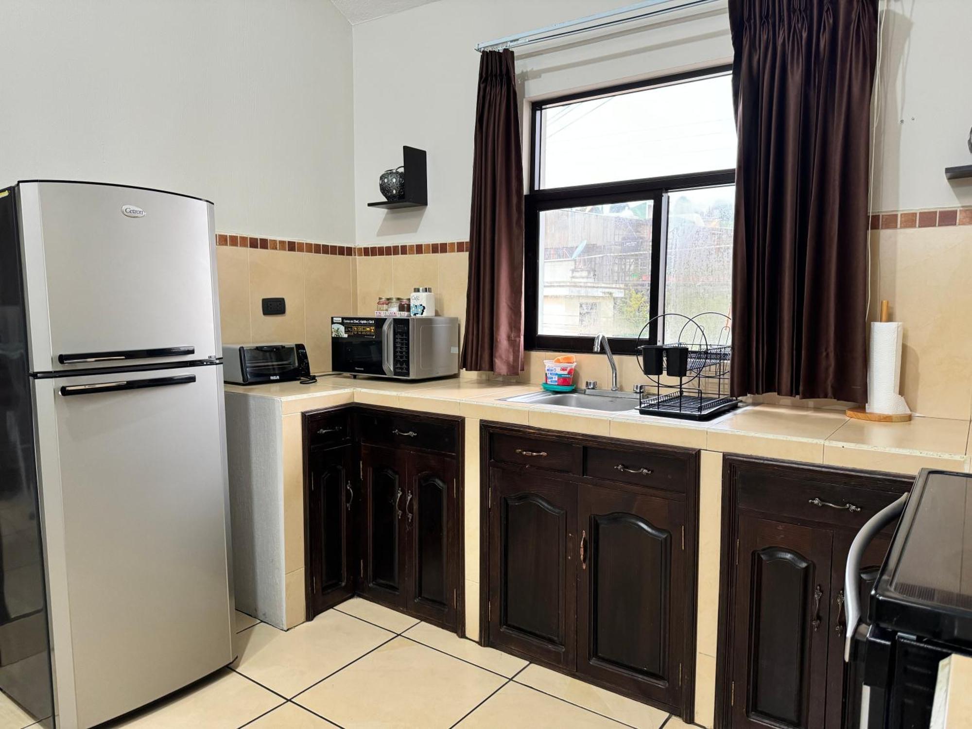 Amplio Apartamento, En Colonia Cerezos, Tercer Nivel Leilighet Quetzaltenango Eksteriør bilde